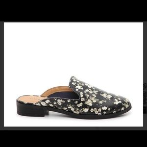 ⚡️NWT Lucky Brand floral mules⚡️